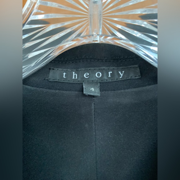 Theory Blazer, Black, size 4 - Picture 5 of 5